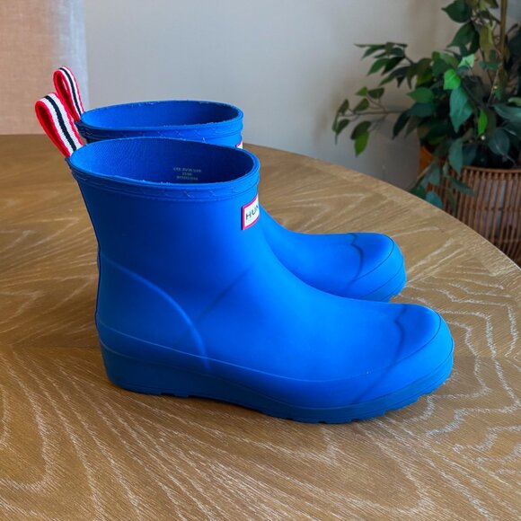 Hunter Women's Short Play Rain Boot in Cobalt Blue - Picture 2 of 9